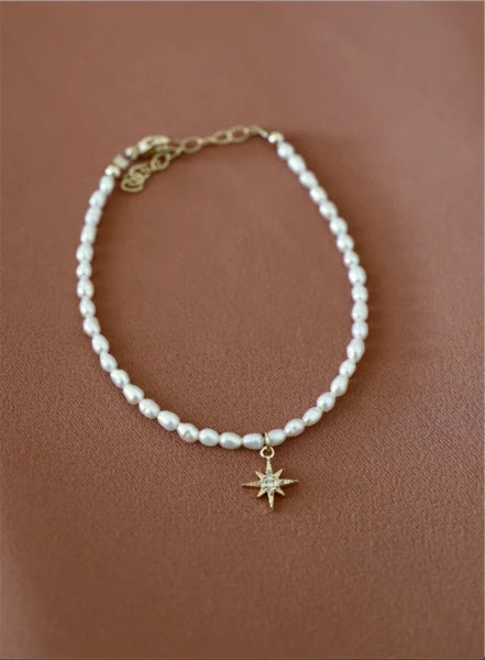 RICE PEARL AND STAR BRACELET