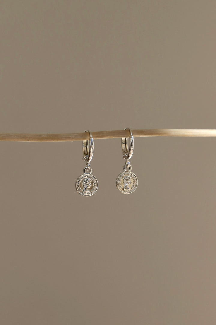 MIRA COIN HUGGIES- SILVER