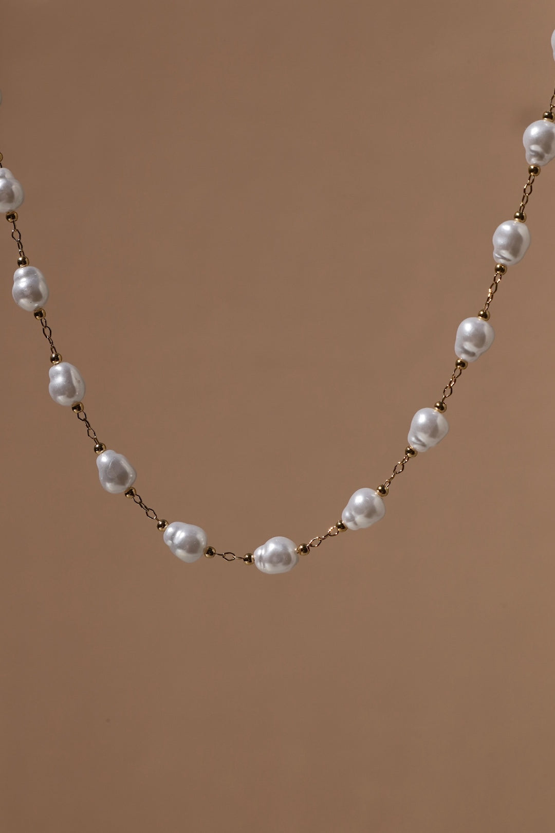 PENELOPE PEARL STATION CHAIN