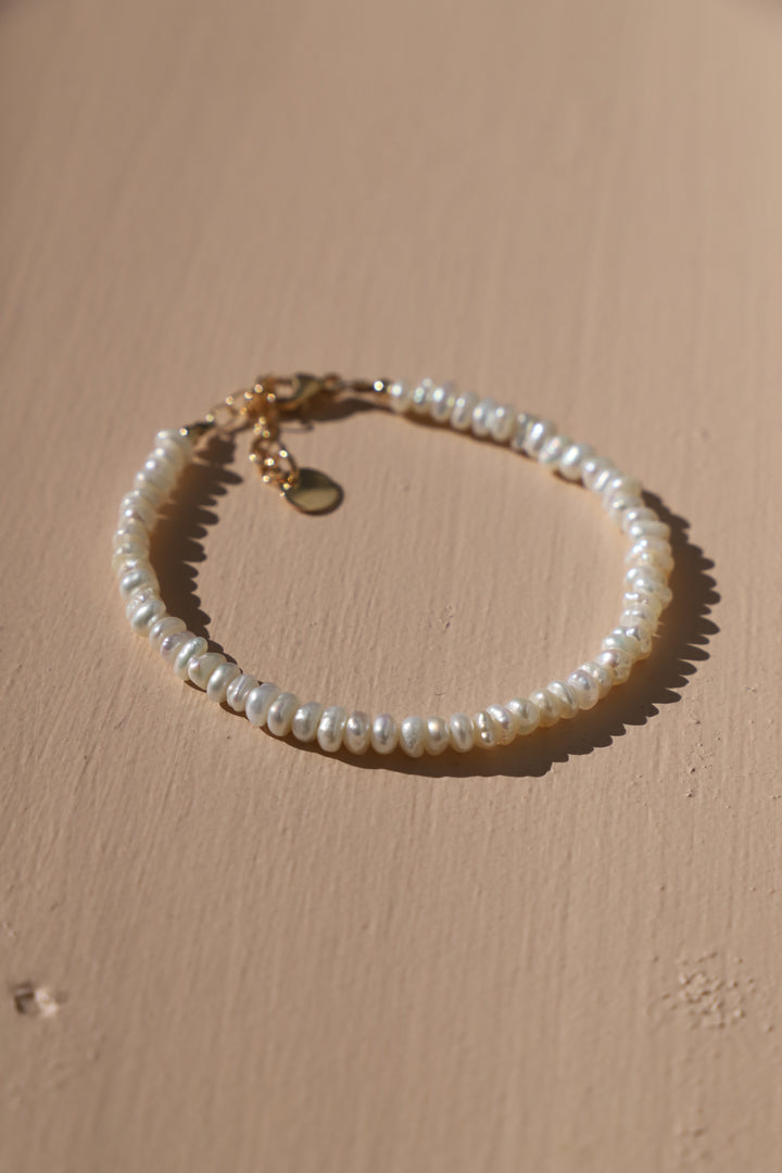 GRACE PEARL BRACELET - GOLD FILLED