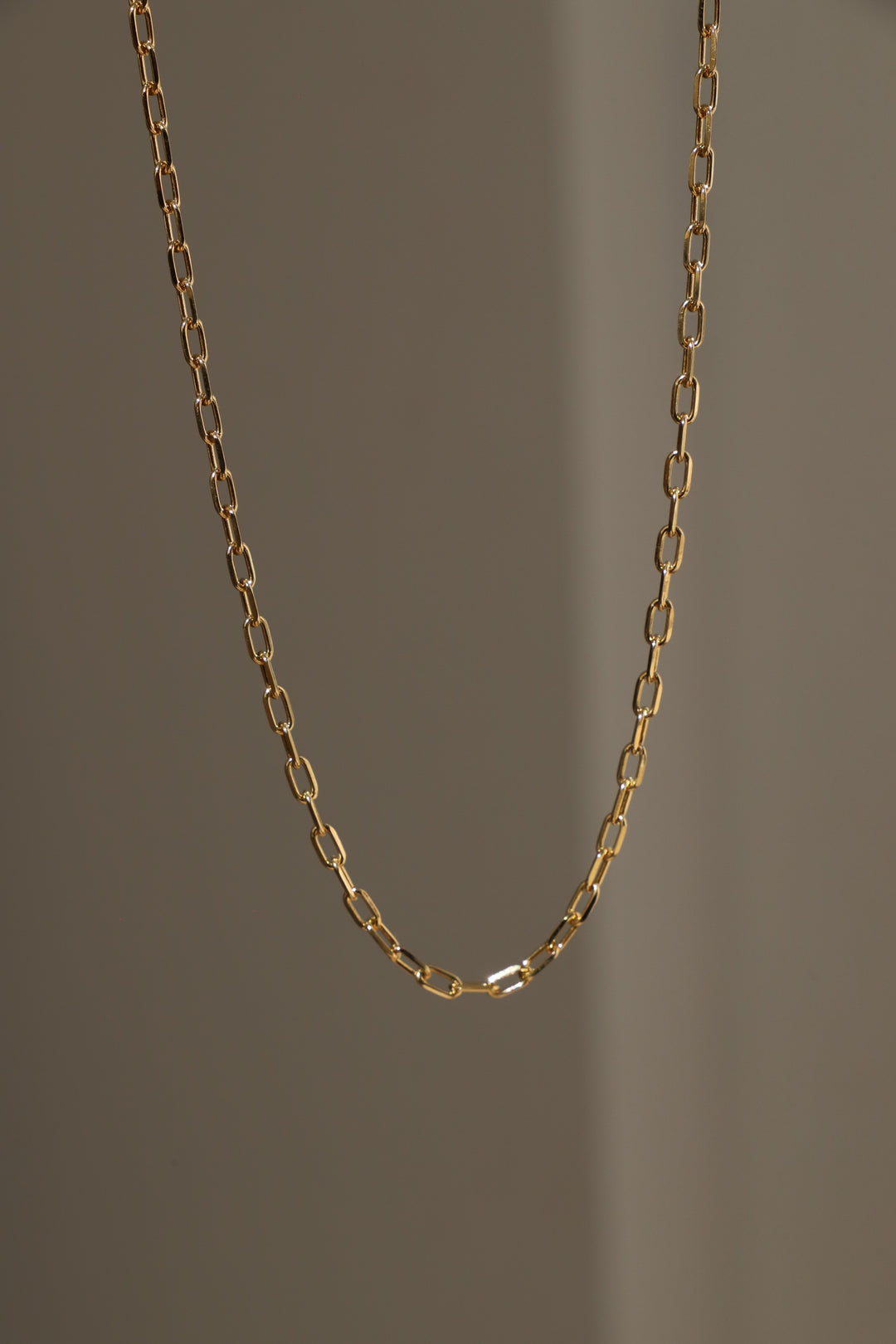 BARELY THERE PAPERCLIP CHAIN