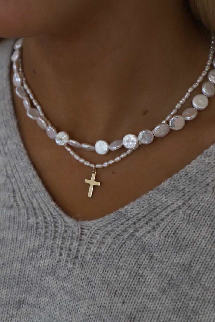 RICE PEARL AND CROSS NECKLACE