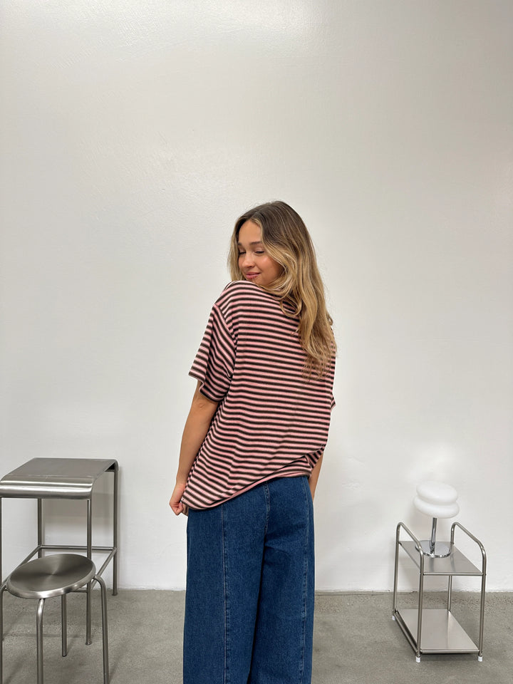 OVERSIZED STRIPED T-SHIRT