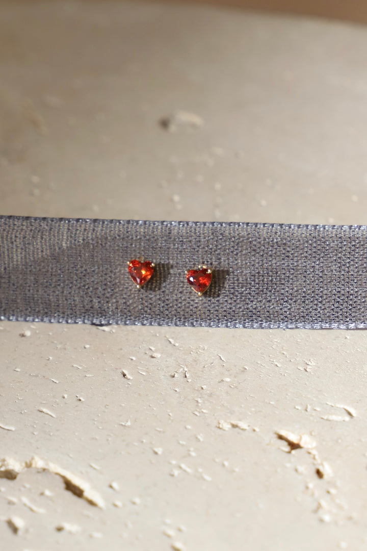 MINI RED HEART STUDS