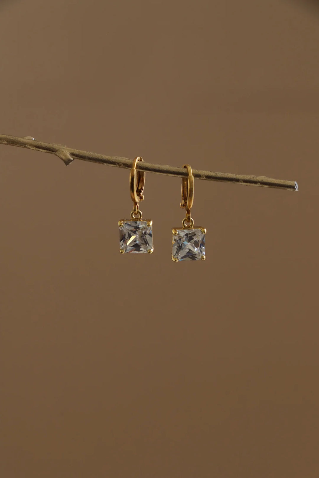 SQUARE BIRTHSTONE HUGGIES