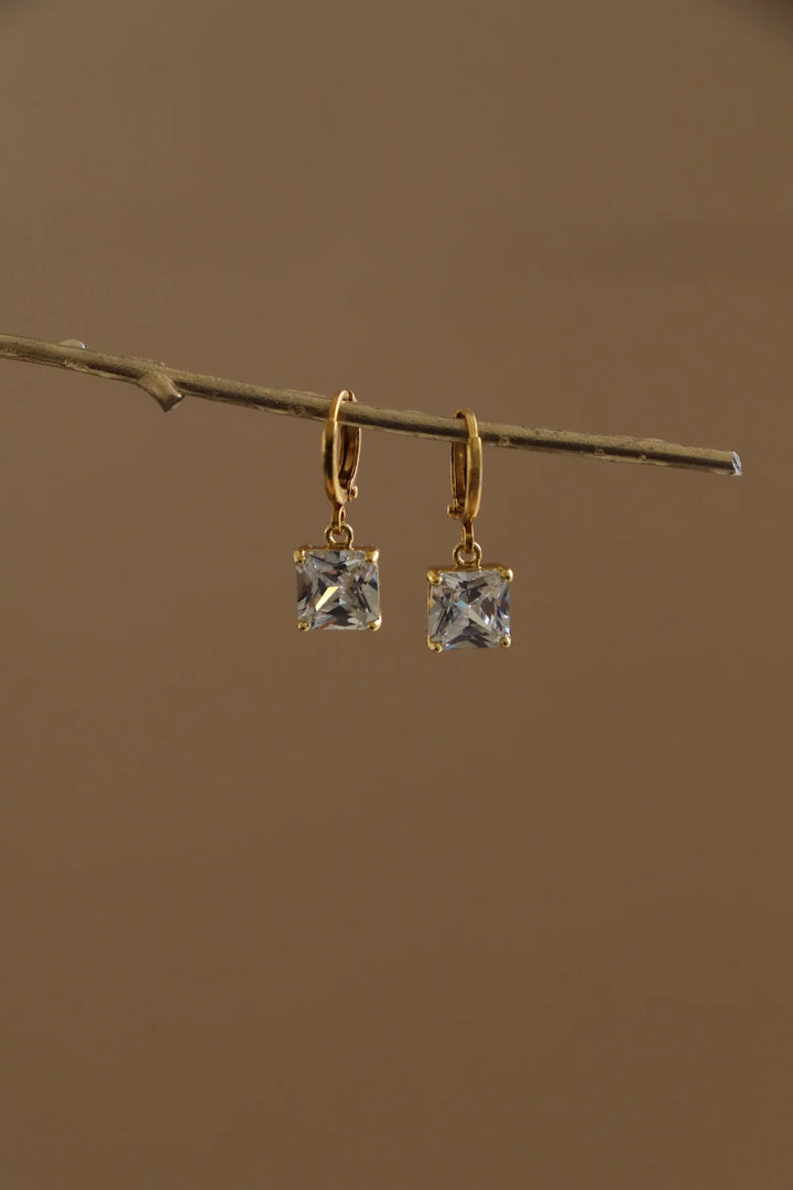 SQUARE BIRTHSTONE HUGGIES