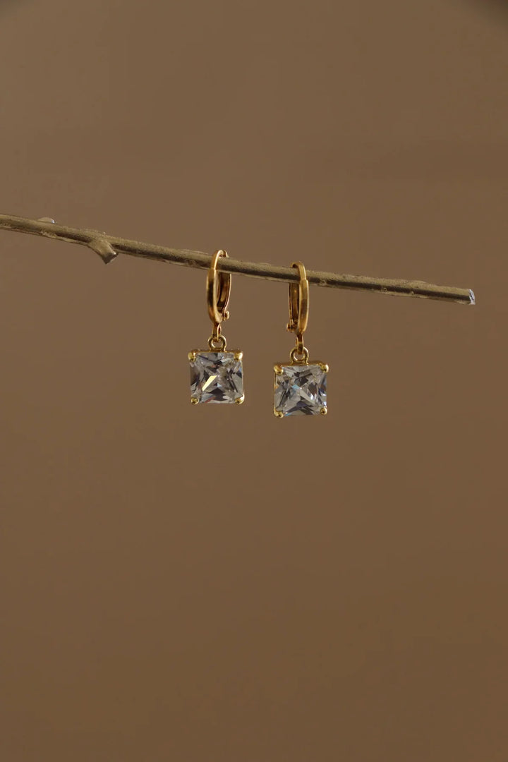 SQUARE BIRTHSTONE HUGGIES
