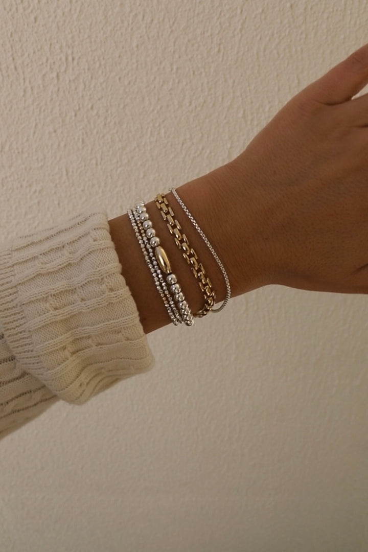 PETITE STERLING BOX CHAIN BRACELET