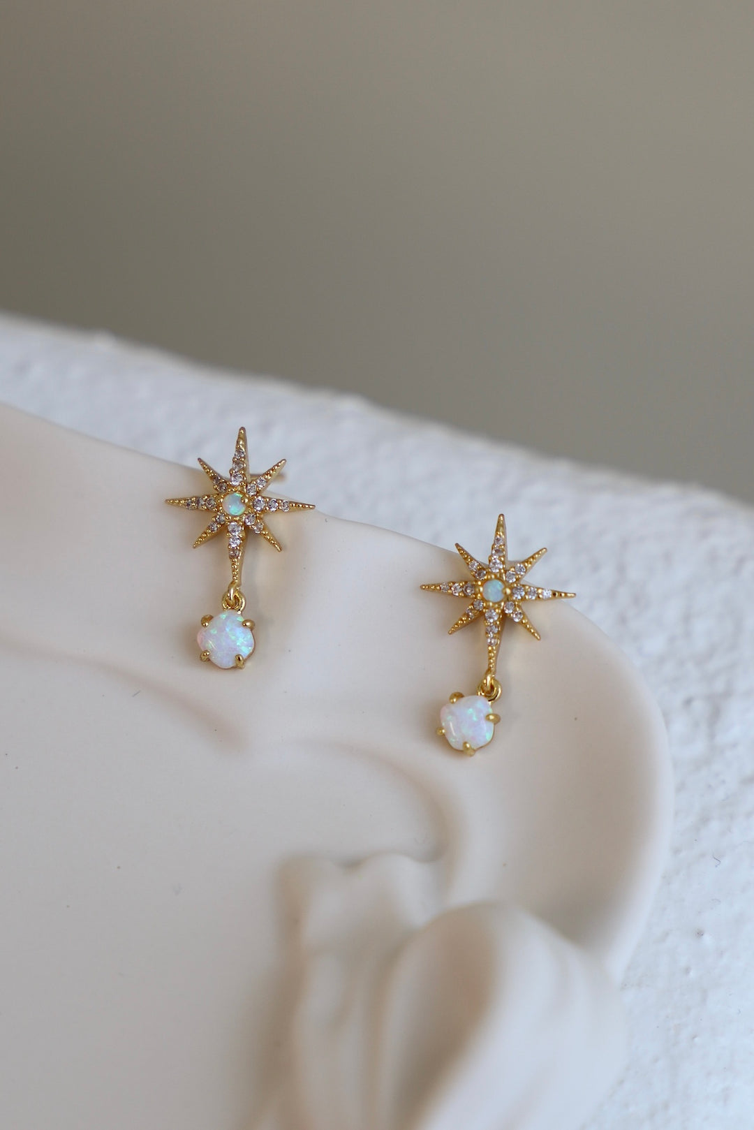 Synthetic Opal North Star Necklace with Cubic Zirconia Gold-plated Sterling Silver Synthetic Opal North Star Necklace with Cubic Zirconia Gold-plated Sterling Silver