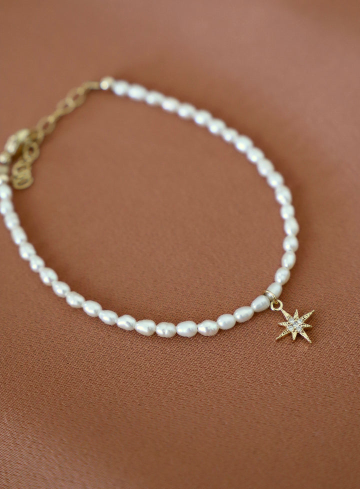 RICE PEARL AND STAR BRACELET