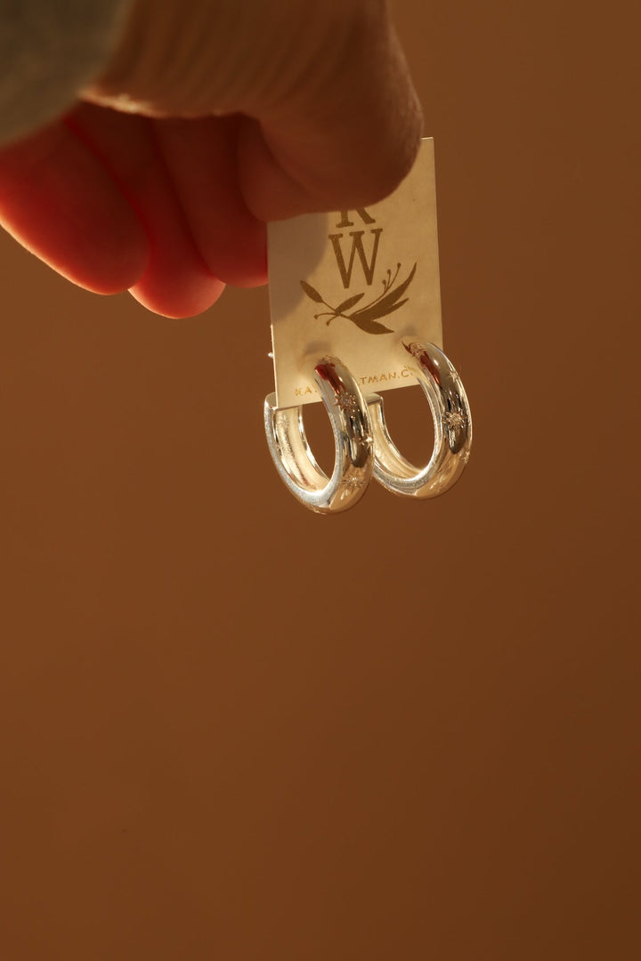 MEREDITH CZ STAR THICK HOOP