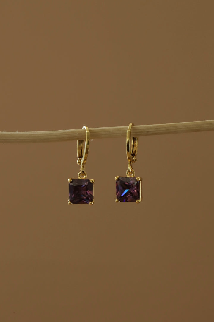 SQUARE BIRTHSTONE HUGGIES