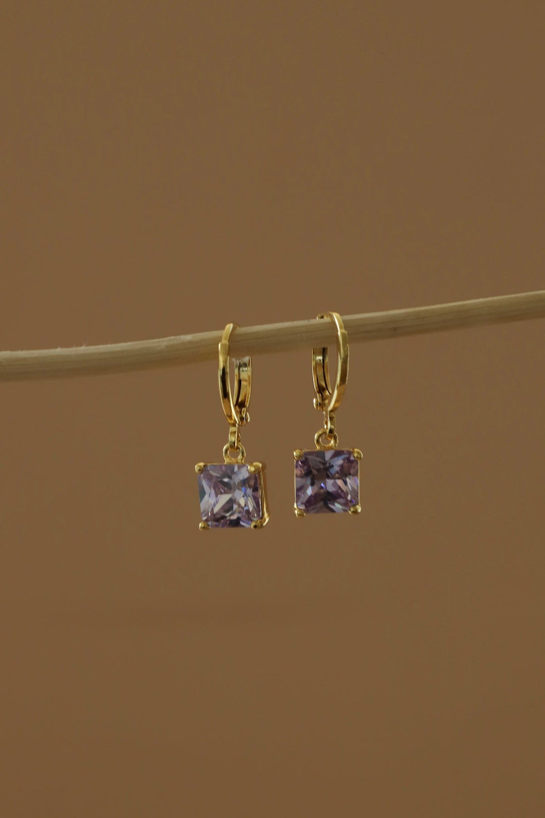 SQUARE BIRTHSTONE HUGGIES