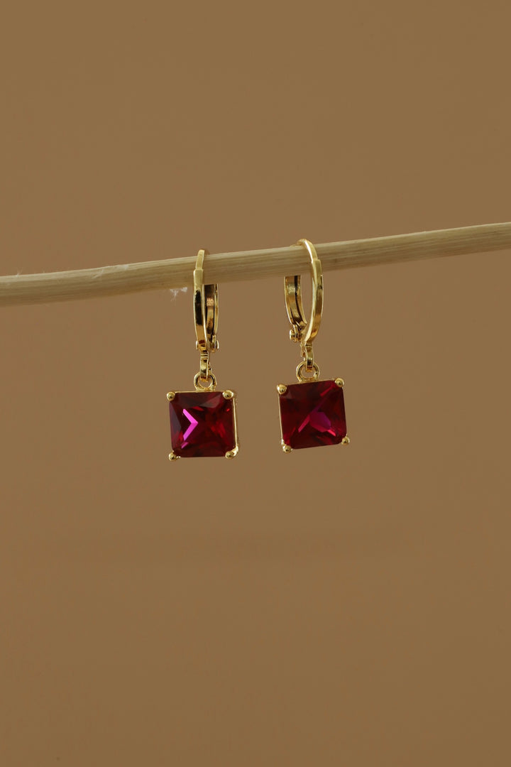 SQUARE BIRTHSTONE HUGGIES