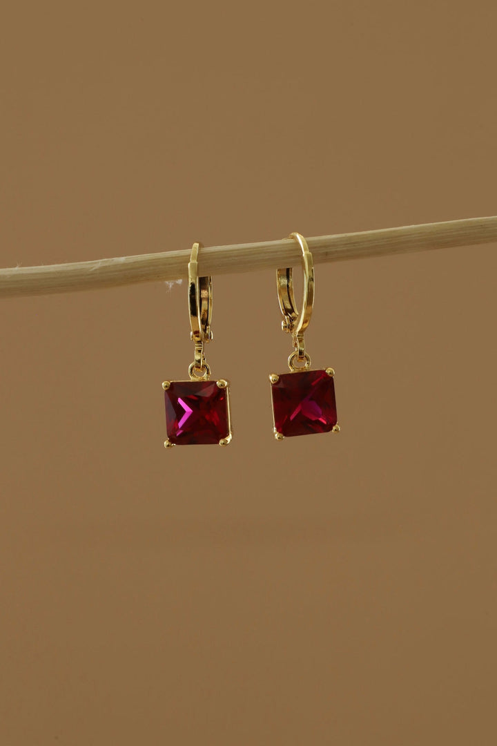 SQUARE BIRTHSTONE HUGGIES