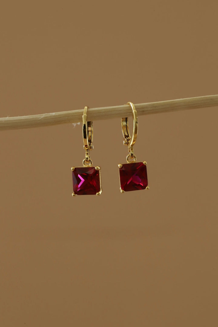 SQUARE BIRTHSTONE HUGGIES