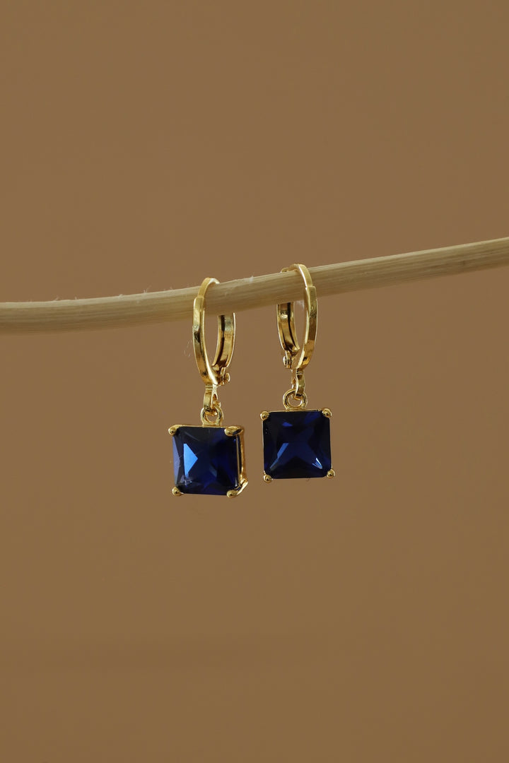 SQUARE BIRTHSTONE HUGGIES