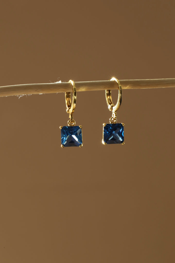 SQUARE BIRTHSTONE HUGGIES