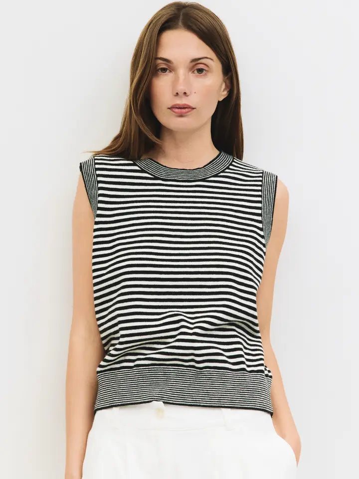 THE LEON TOP