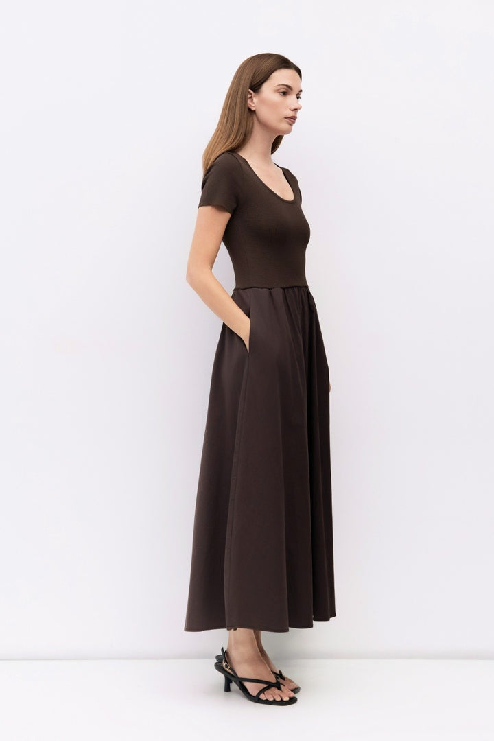 THE LYNETTE DRESS