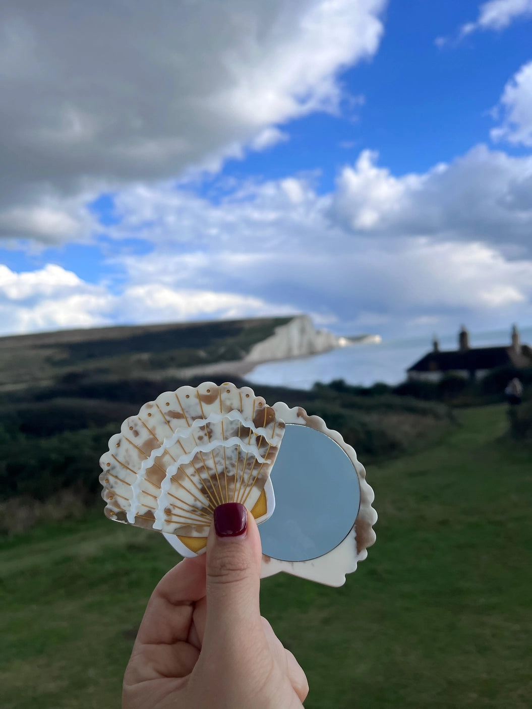 SEASHELL COMPACT MIRROR