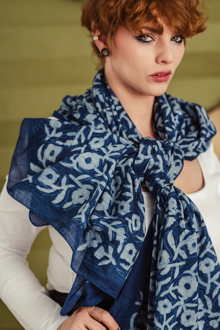NEELA INDIGO SCARF