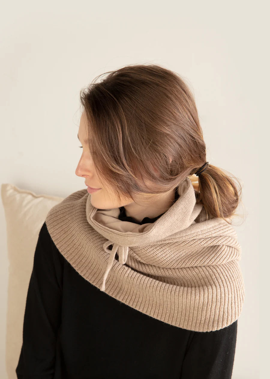 HIGH NECK HOODIE SNOOD