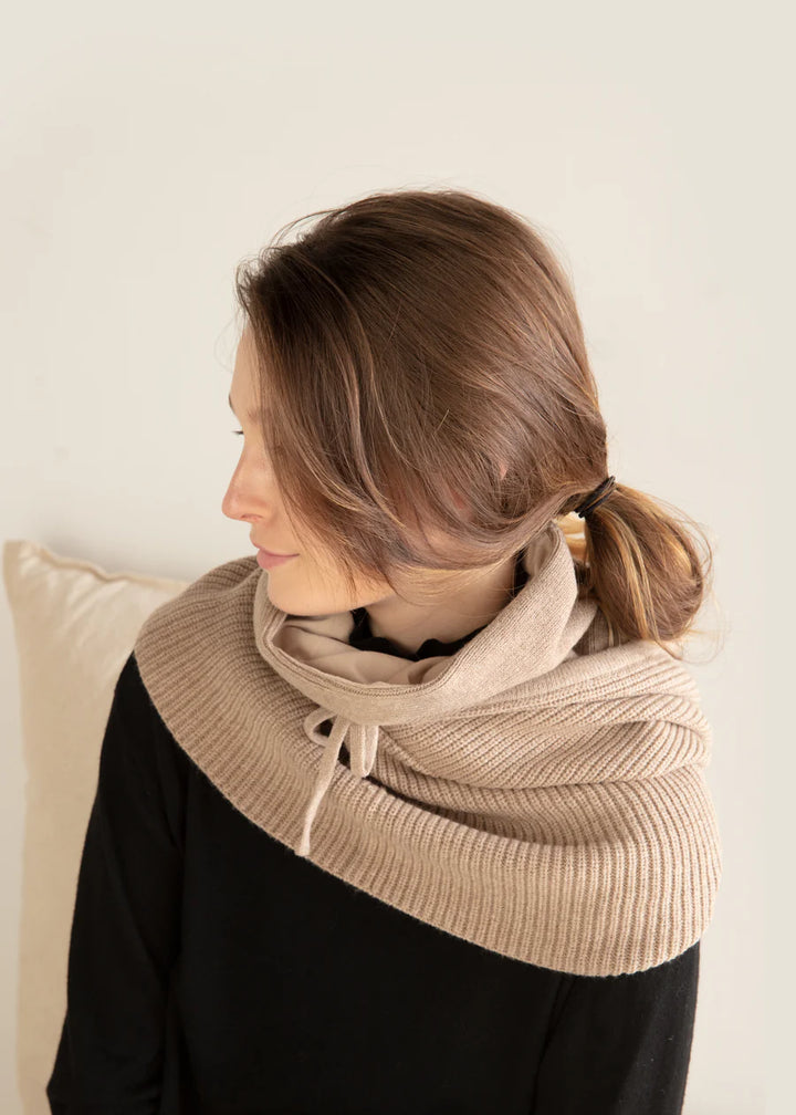 HIGH NECK HOODIE SNOOD