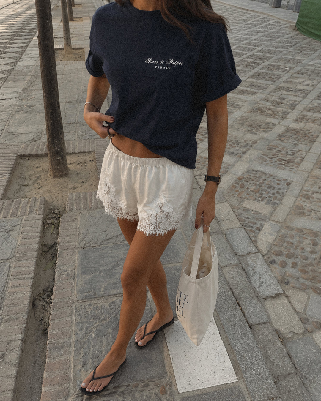 WOMEN'S CLASSIC FIT- PARADE