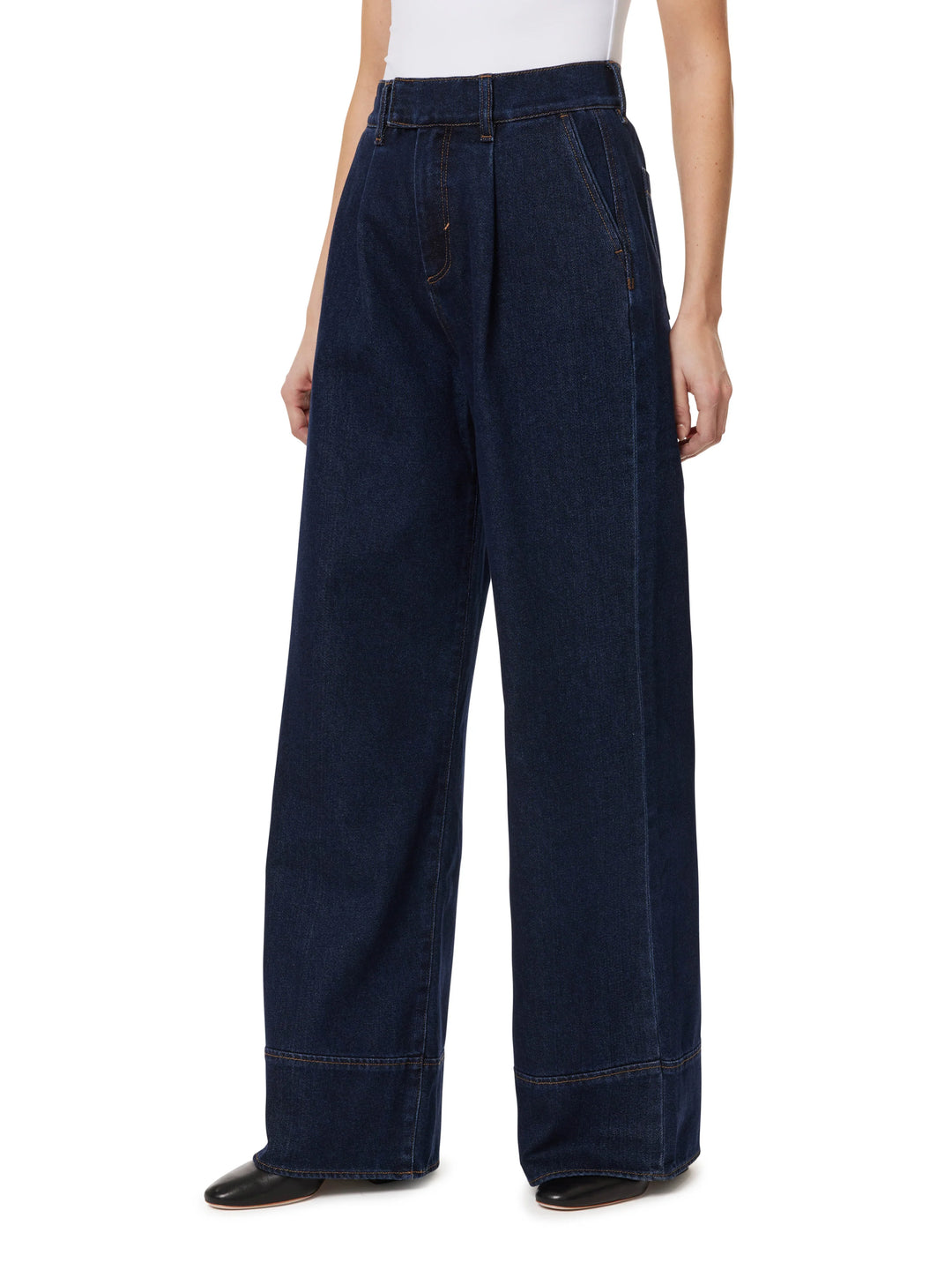 RELAXED PLEATED TROUSER JEANS