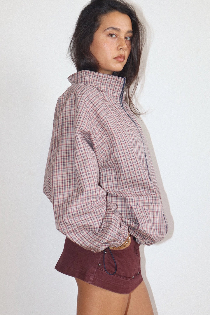 REVERSABLE WIND BREAKER