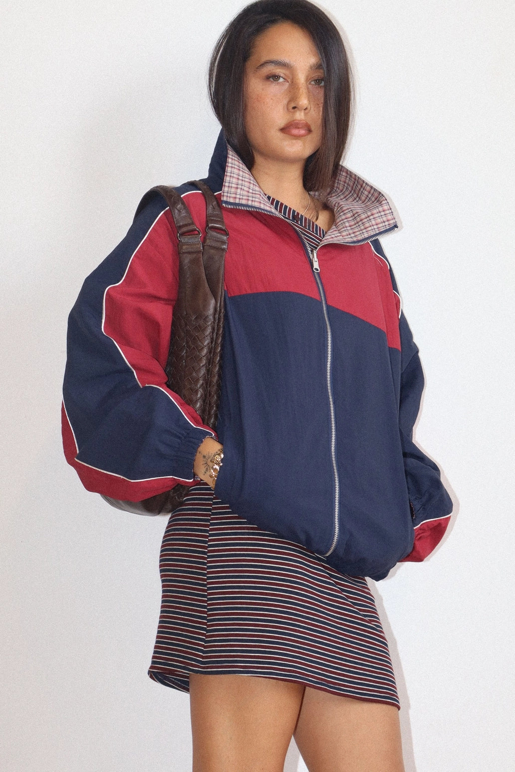 REVERSABLE WIND BREAKER