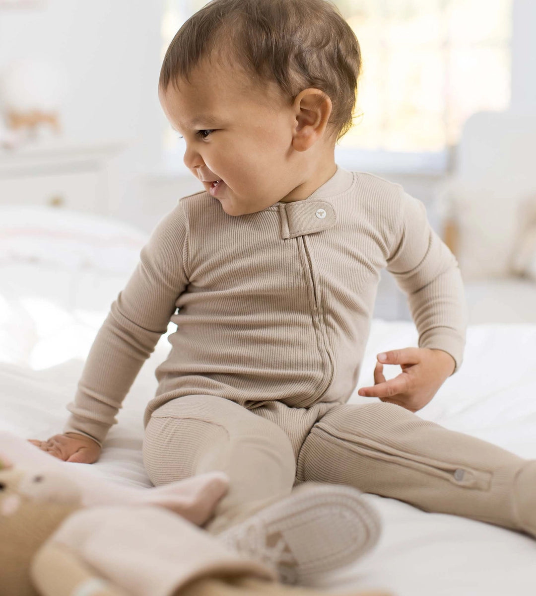 RIBBED COTTON SLEEPER - OAT