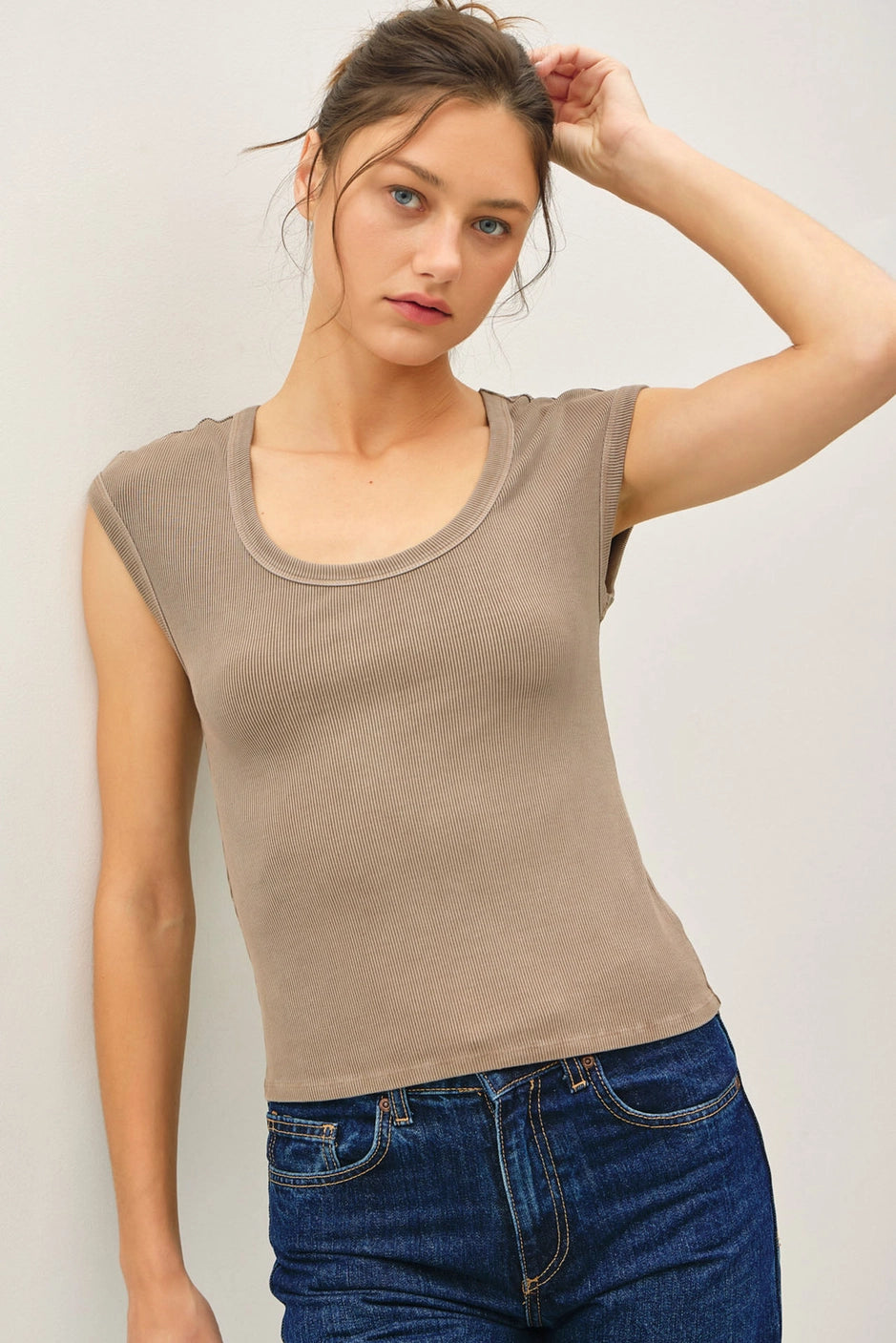 SAL RIBBED CAP SLEEVE TEE - MOCHA