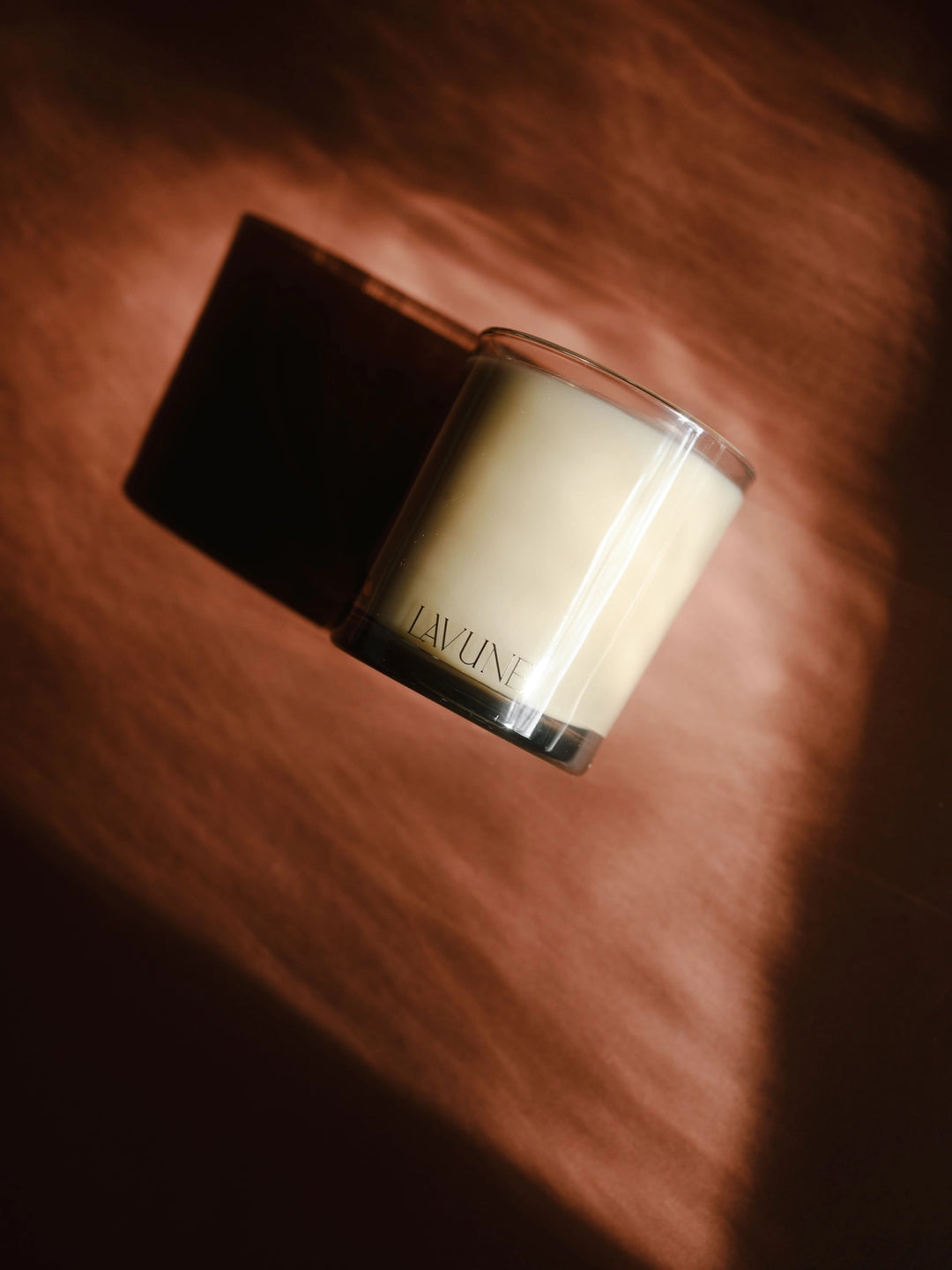 LAVUNE - NO. 09 SANTAL CANDLE
