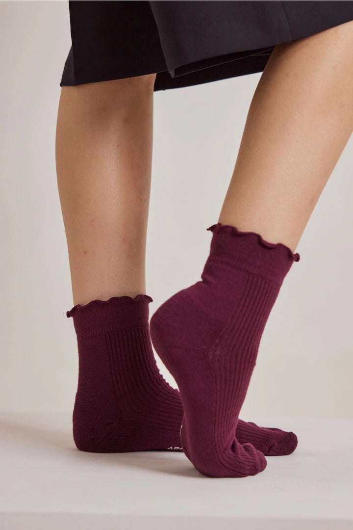 BAMBOO RUFFLED SOCK - CHERRY