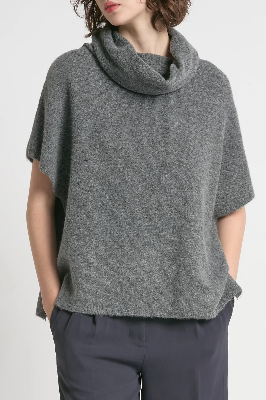 PONCHO VEST-CHARCOAL