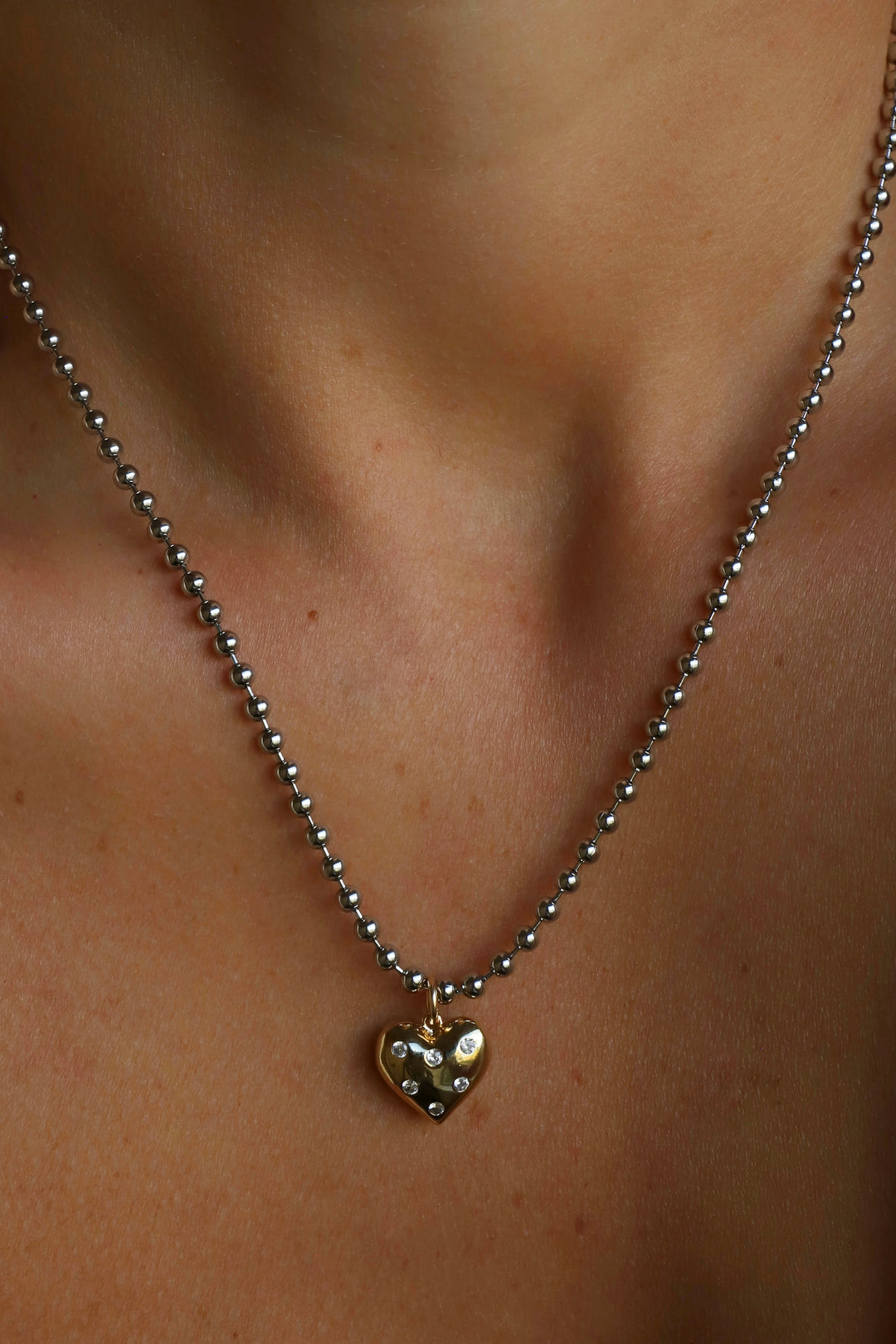 VALEN HEART NECKLACE
