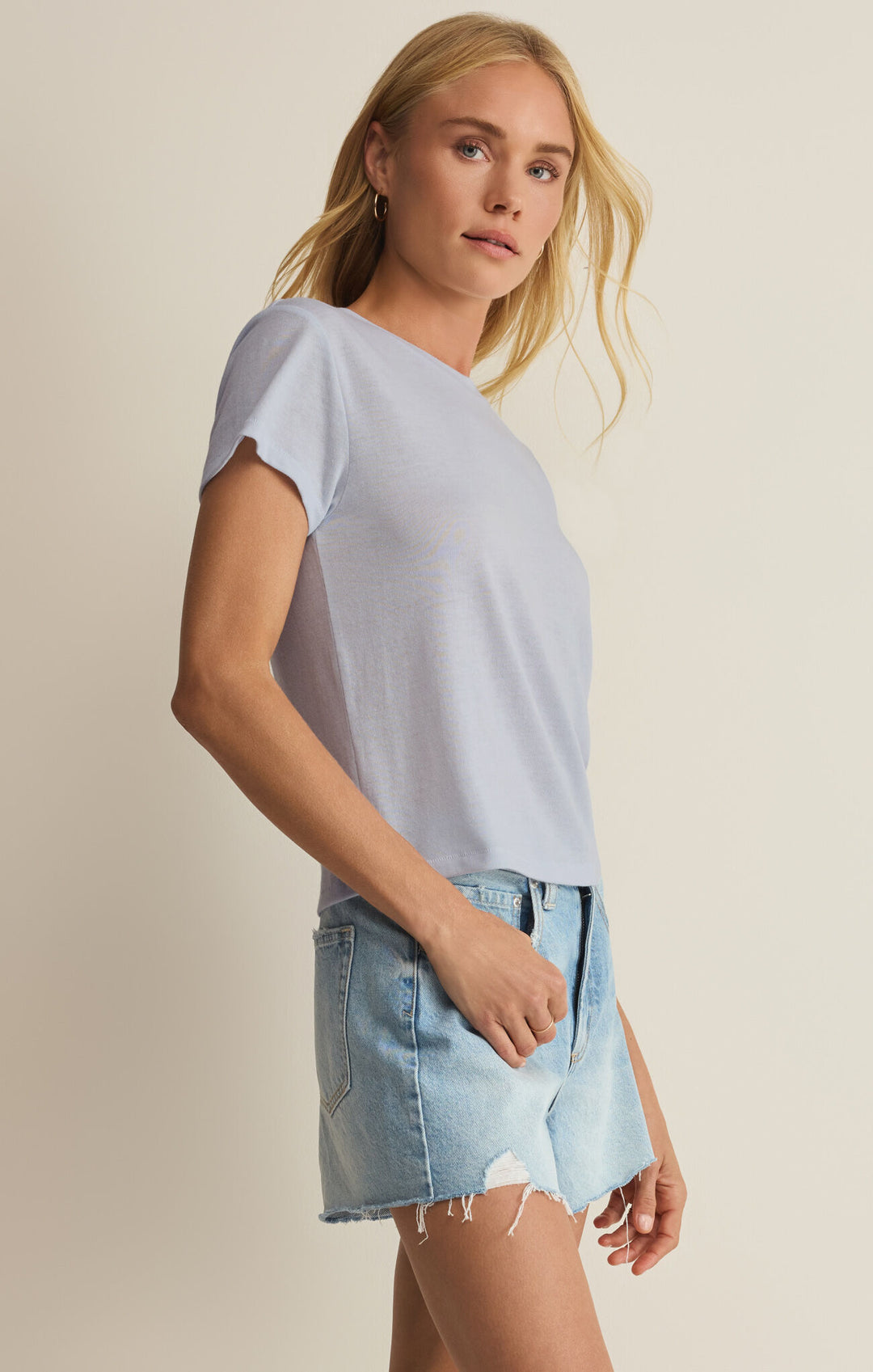 TOURIST TEE - LIGHT BLUE