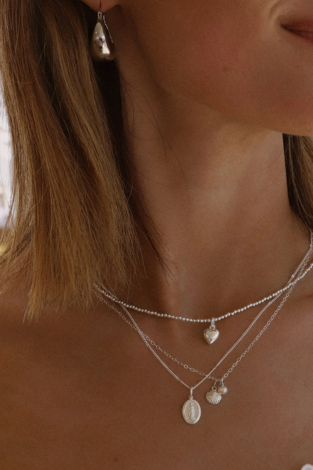 VIRGIN MARY MINI MEDALLION NECKLACE