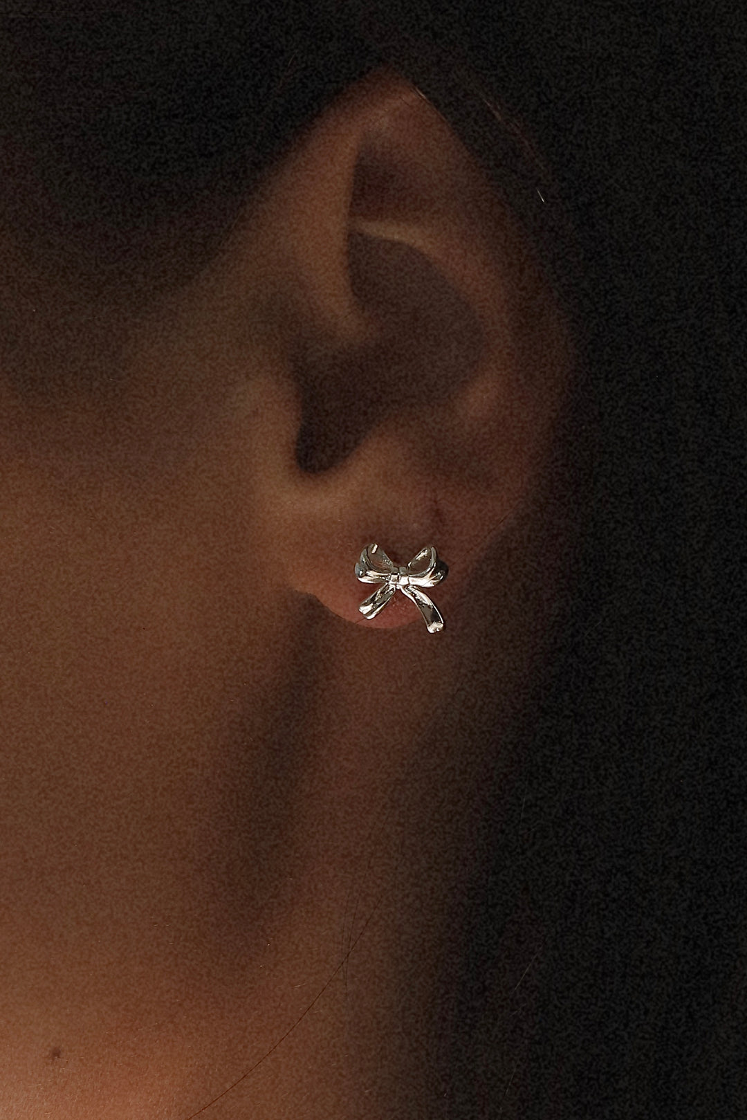 PETITE BOW STUDS- SILVER