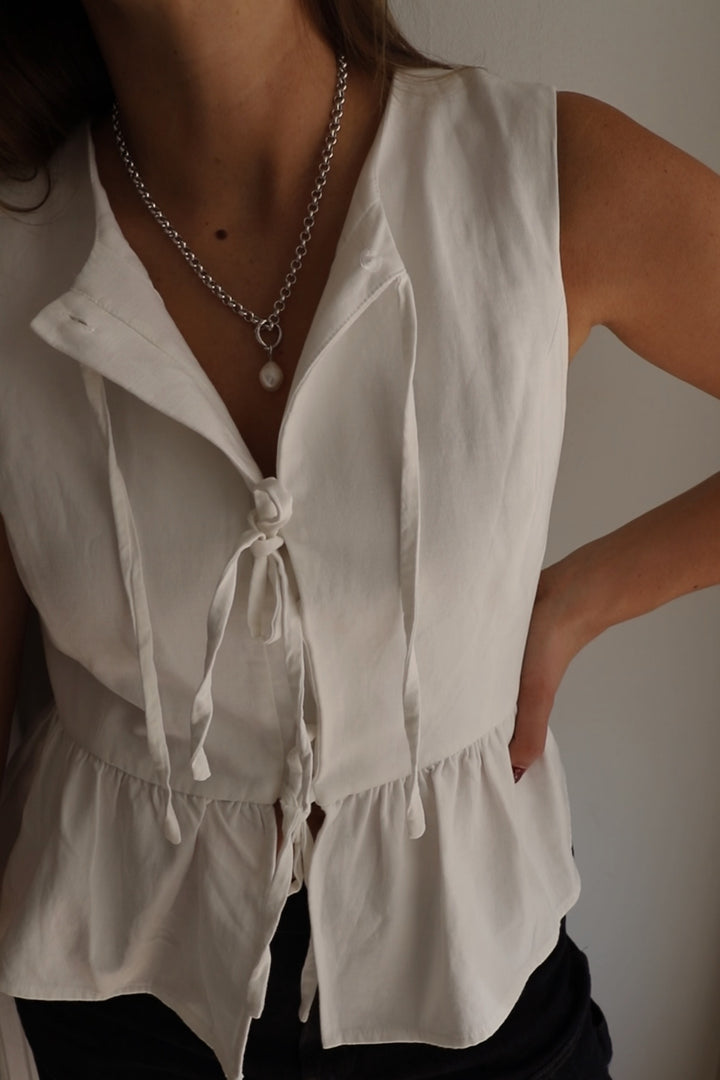 CAPRI PEARL NECKLACE