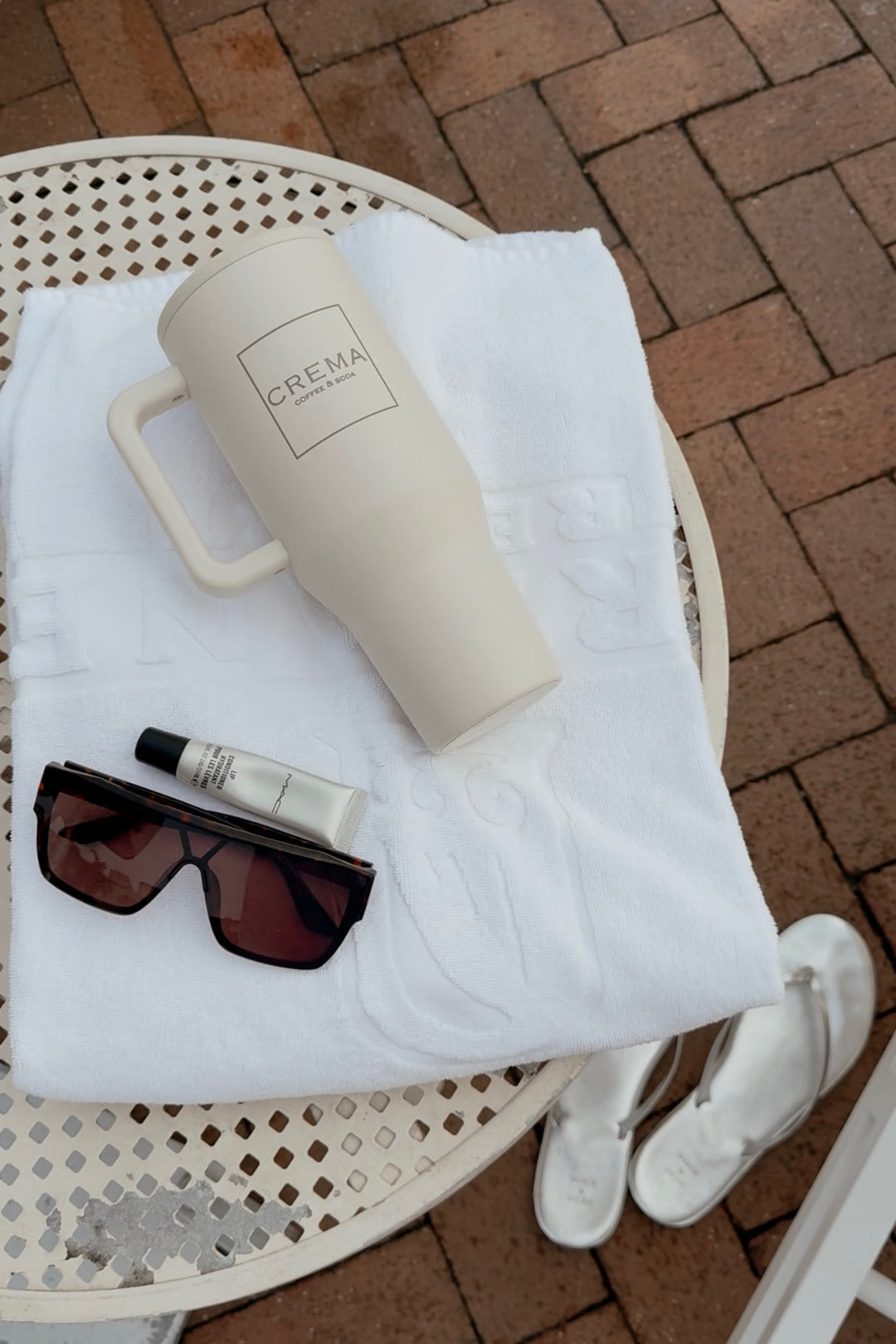 Crema Hydrojug
