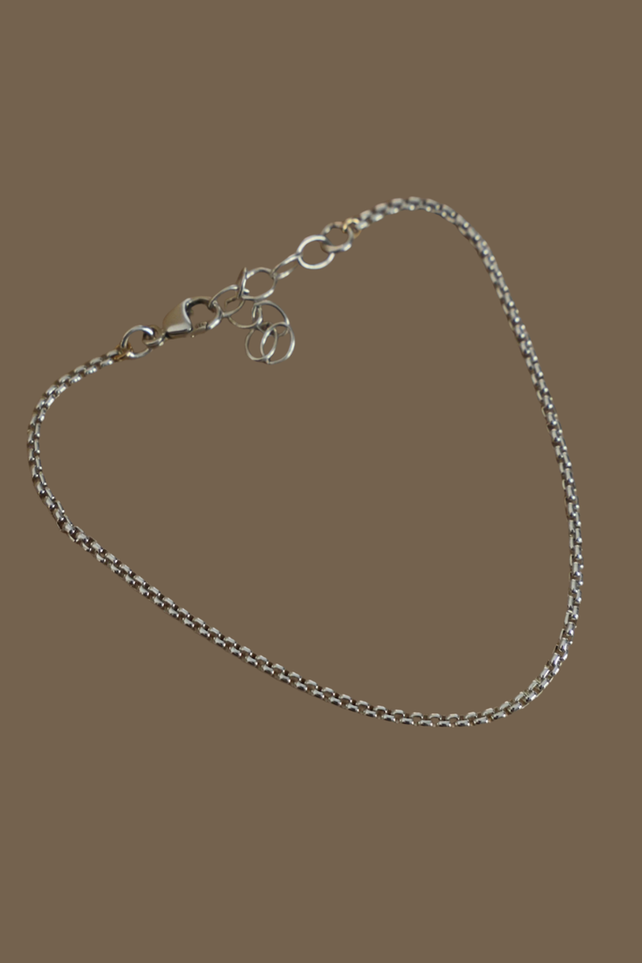 PETITE STERLING BOX CHAIN BRACELET