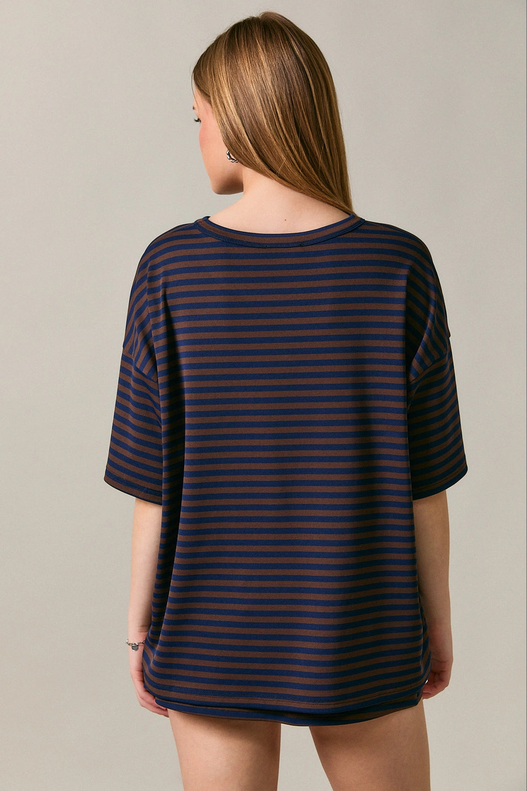 VIC OVERSIZED TEE