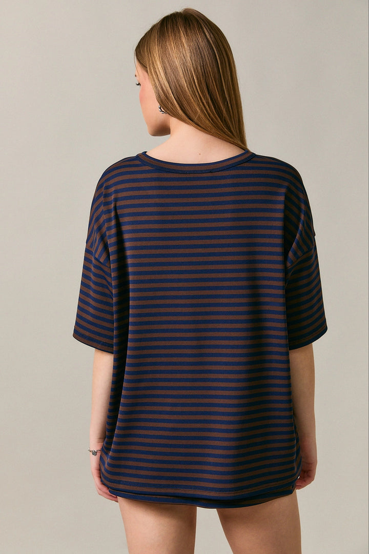 VIC OVERSIZED TEE