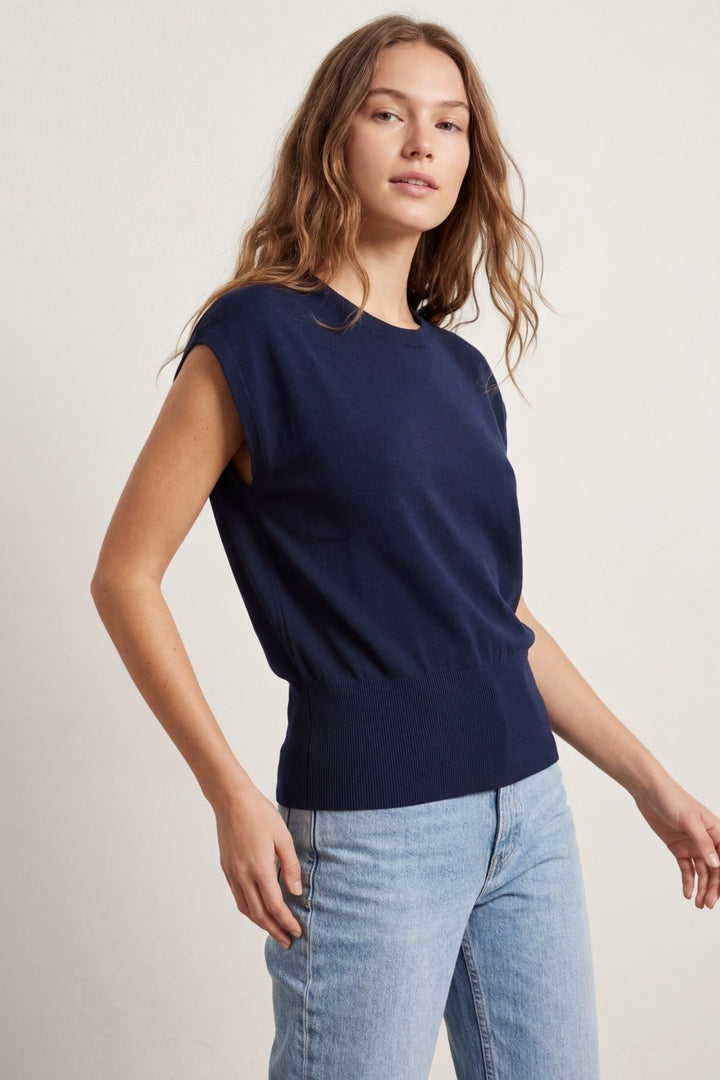 BANDED WAIST KNIT TOP