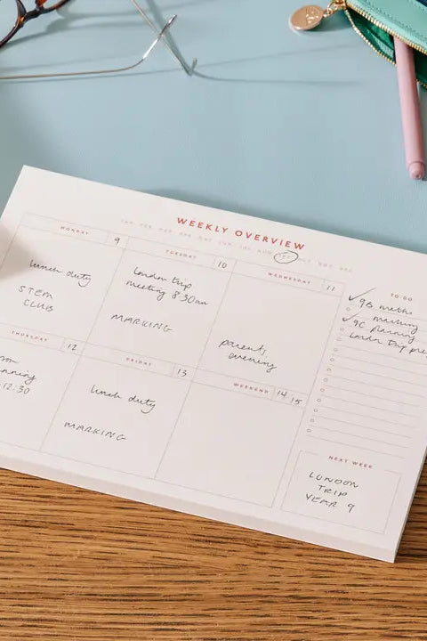 WEEKLY DESK PLANNER
