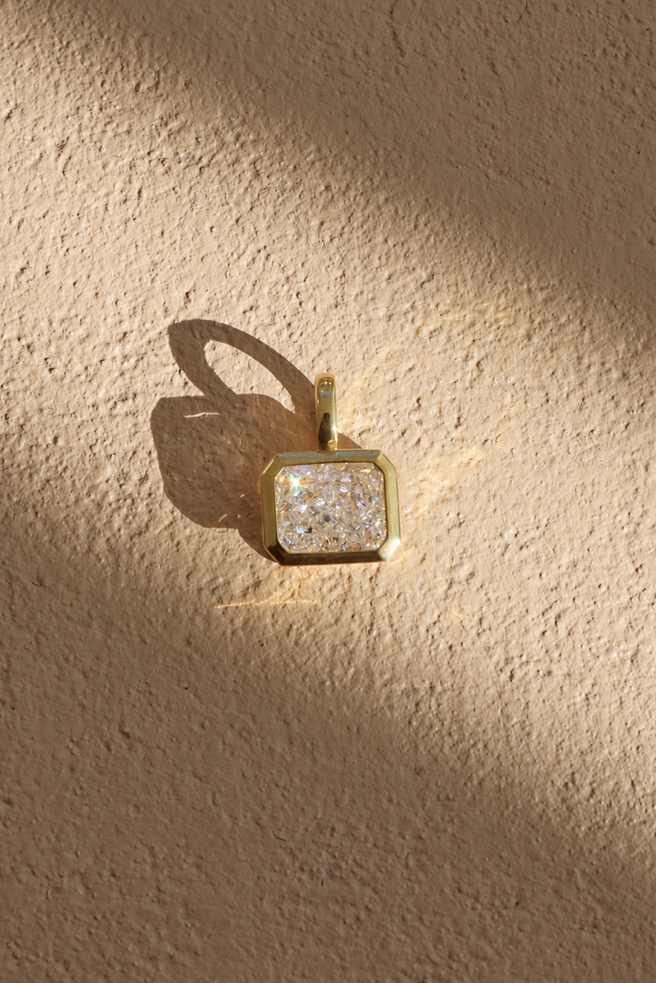 CLAIRE EAST TO WEST RECTANGLE PENDANT