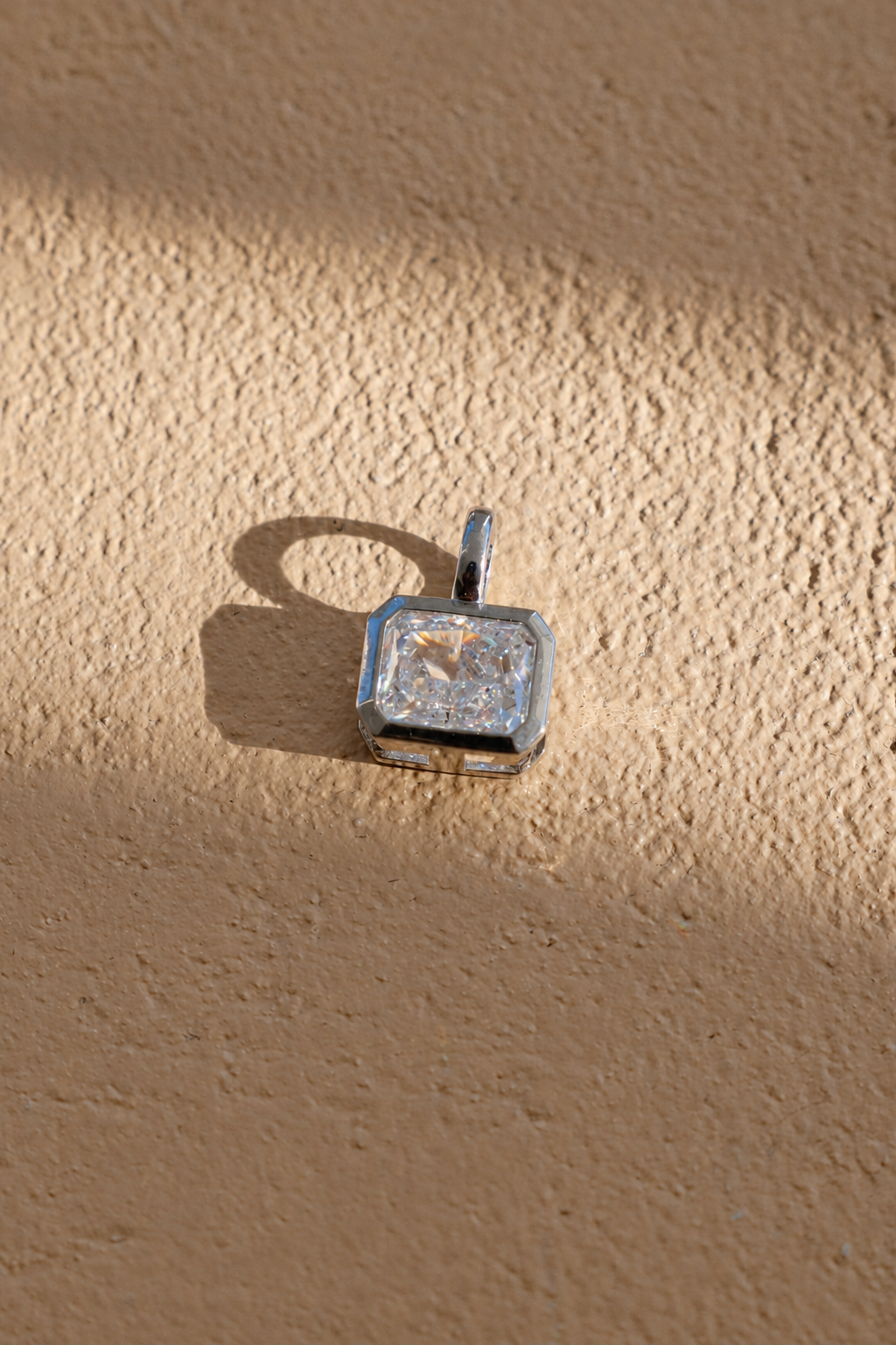 CLAIRE EAST TO WEST RECTANGLE PENDANT-SILVER